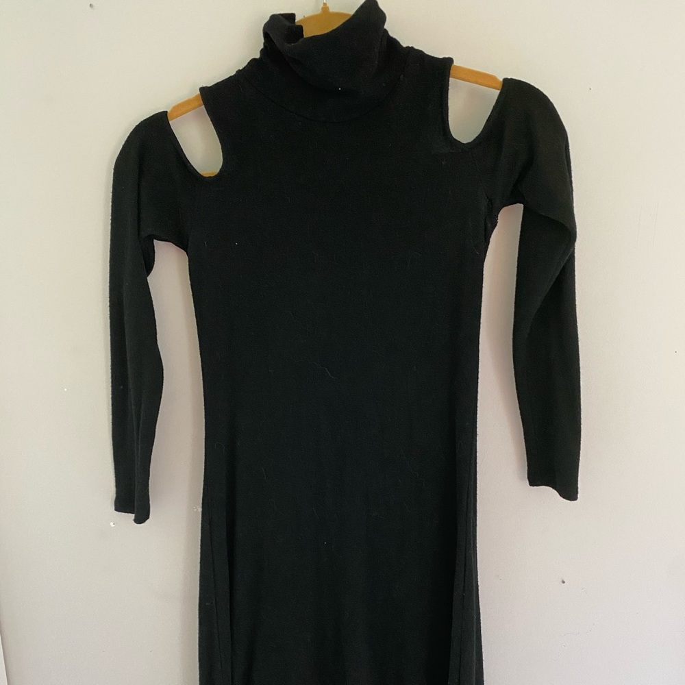 AE black dress